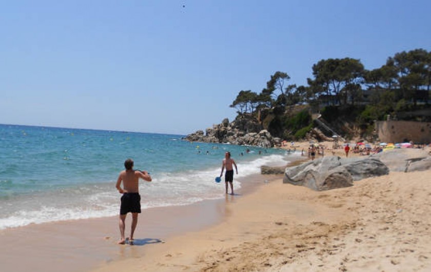Location de vacances - Appartement à Sant Antoni de Calonge - Plages pour se promener ou faire du sport en face du l'apartement