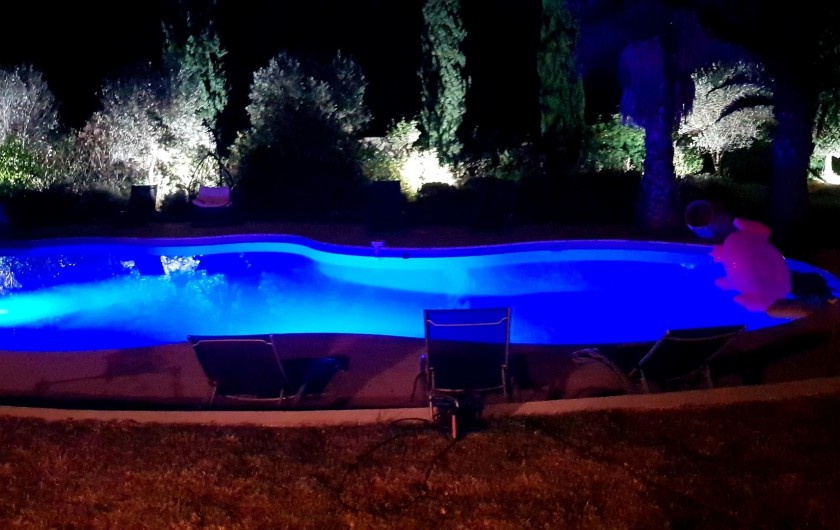 Location de vacances - Villa à Vauvert - La piscine by night