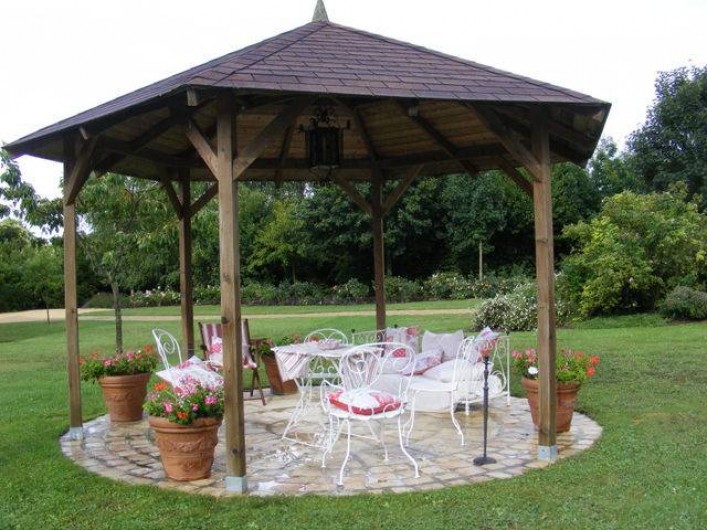 Location de vacances - Maison - Villa à Draché - Kiosque en été