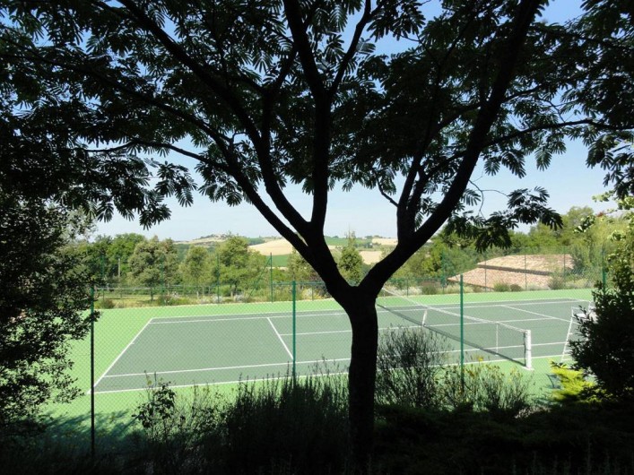 Location de vacances - Chambre d'hôtes à Saint-Pierre de Caubel - Le tennis
