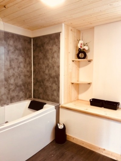 Location de vacances - Appartement à Chauvet - Salle de bain