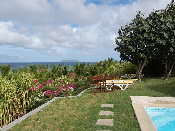 Location de vacances - Villa à Saint-François - Vue sur l'île de la Désirade et sur le lagon.