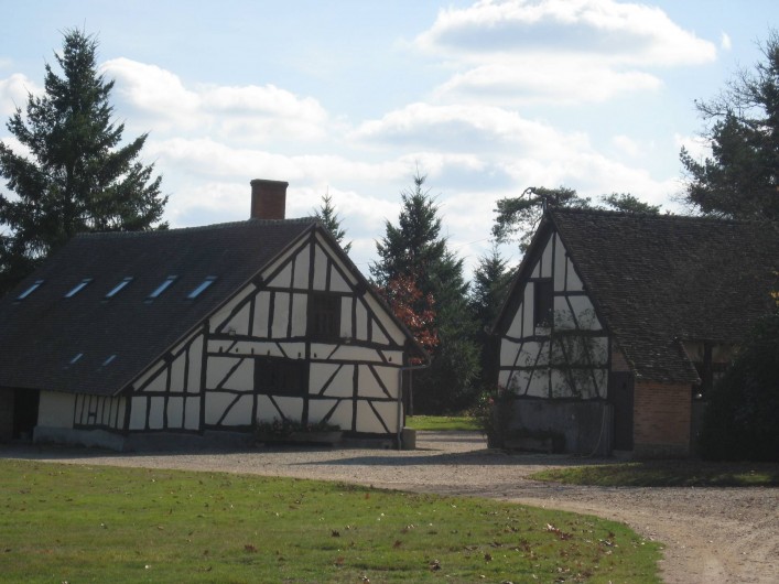 Location de vacances - Gîte à Souesmes - le pavillon de chasse et sa longère