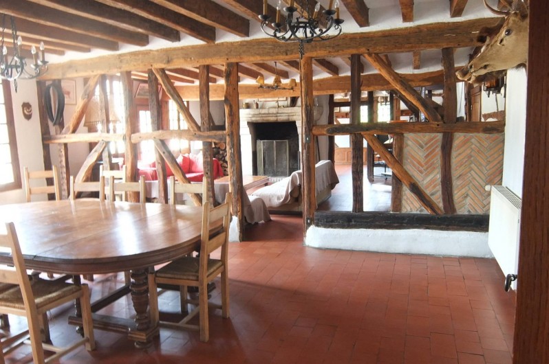 Location de vacances - Gîte à Souesmes - salle à manger (jusqu'à 20 personnes)