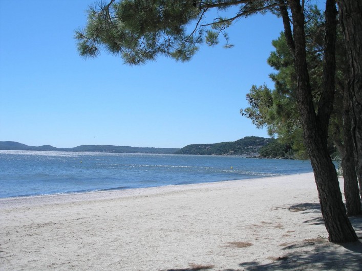 Location de vacances - Villa à Istres - Plage de la Romaniquette à 600m du Gite