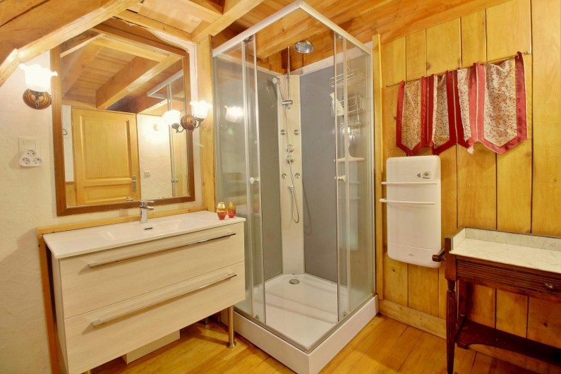 Location de vacances - Gîte à Gavarnie-Gèdre - Salle de bain