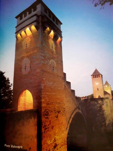 Location de vacances - Gîte à Lendou-en-Quercy - pont valentré à Cahors patrimoine de l'Unesco