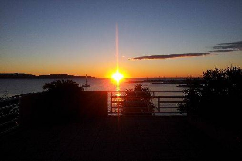 Location de vacances - Appartement à Cavalaire-sur-Mer - Levé de Soleil