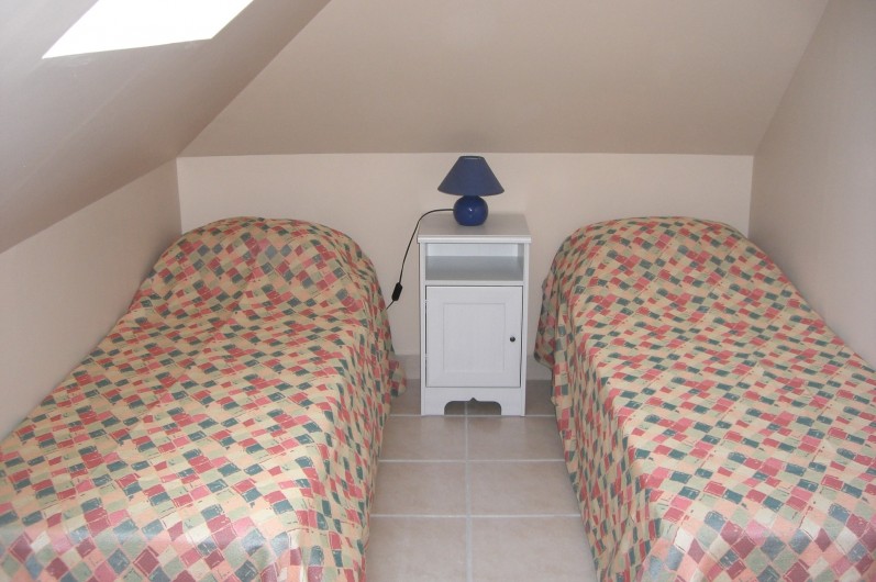 Location de vacances - Appartement à Merville-Franceville-Plage - Chambre 2 lits de 70/190 ou former 1 lit 140/190