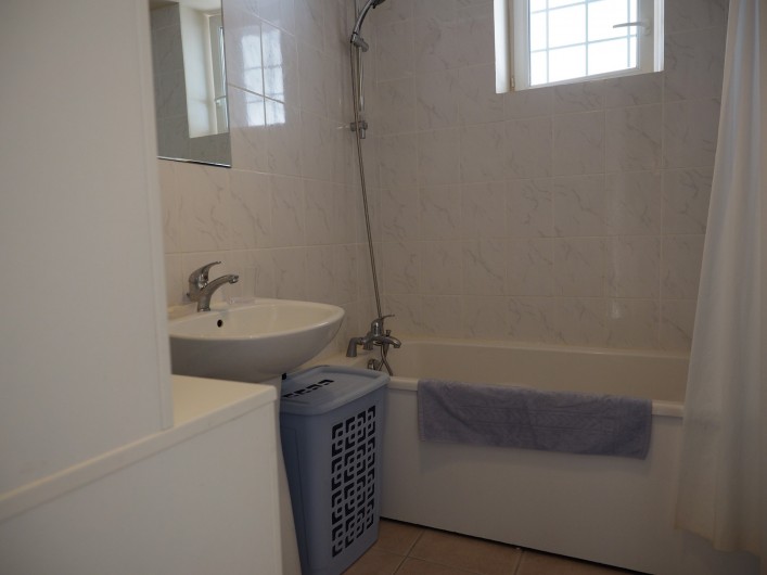 Location de vacances - Appartement à Merville-Franceville-Plage - S.D.B.