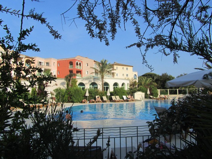 Location de vacances - Appartement à Roquebrune-sur-Argens - " les Calanques "  sa Thalasso  sa piscine d'eau de mer