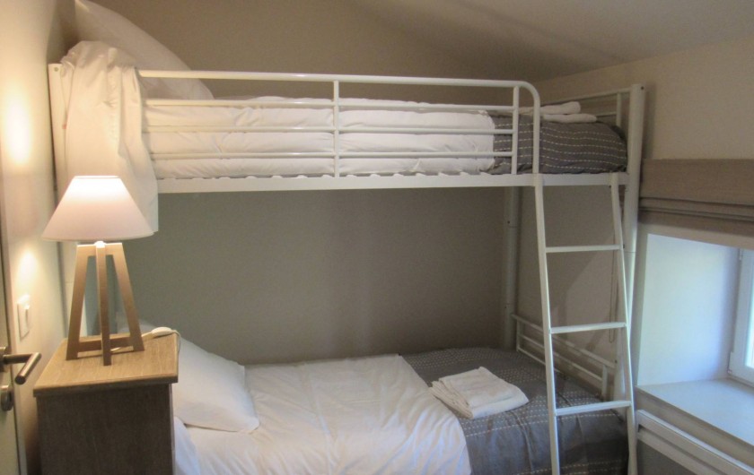 Location de vacances - Gîte à Lougratte - Chambre avec lit  superposé