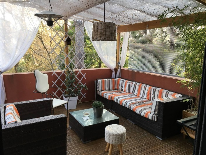 Location de vacances - Villa à Grabels - Terrasse semi couverte
