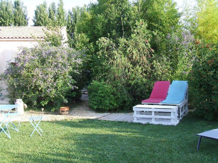 Location de vacances - Appartement à La Cadière-d'Azur - vegetation abondante