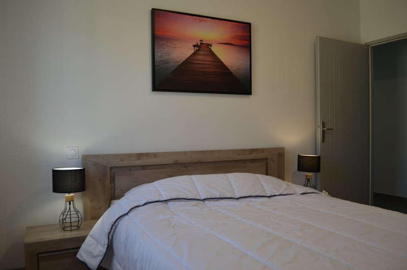 Location de vacances - Villa à Saint-Sauveur-de-Cruzières - Chambre avec lit en 160*200cm