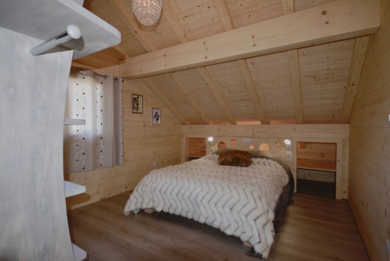 Location de vacances - Chalet à La Pesse - Chambre étage