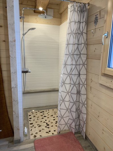 Location de vacances - Chalet à La Pesse - Douche à l'italienne