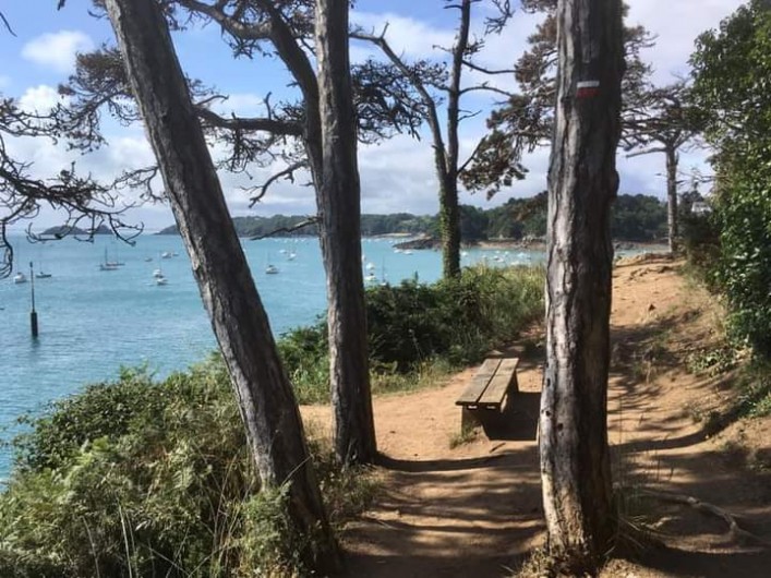 Location de vacances - Villa à Cancale - Le GR34 serpente sur 20km de Cancale à St-Malo.