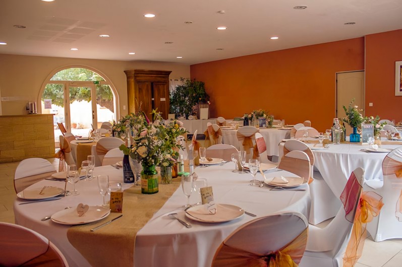 Location de vacances - Gîte à Collias - Salle commune de réception pour vos événement privé et professionnels