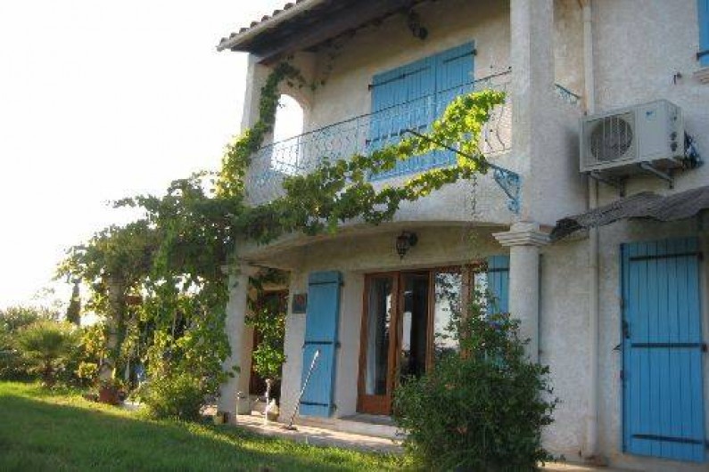 Location de vacances - Appartement à La Londe-les-Maures - balcon 1er étage