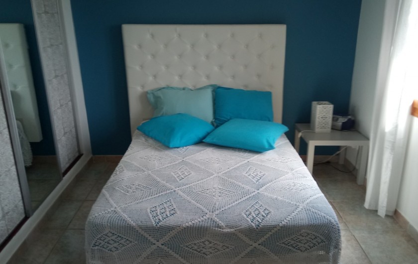 Location de vacances - Appartement à La Londe-les-Maures - lit double 140 x 190 + climatisation