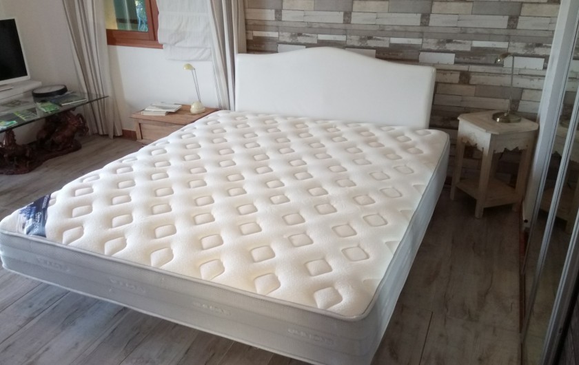 Location de vacances - Appartement à La Londe-les-Maures - NEW QUEEN SIZE 180 X 200 cm NEUF