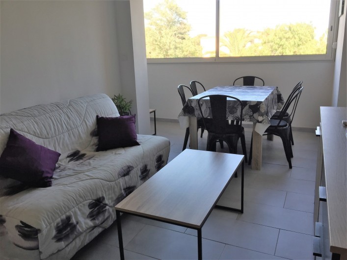 Location de vacances - Appartement à Bormes-les-Mimosas - le salon BZ 160