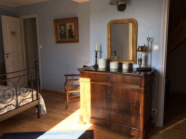 Location de vacances - Gîte à Cournanel - Chambre 2 avec douche attenante, lit 160  Gîte Alphonse
