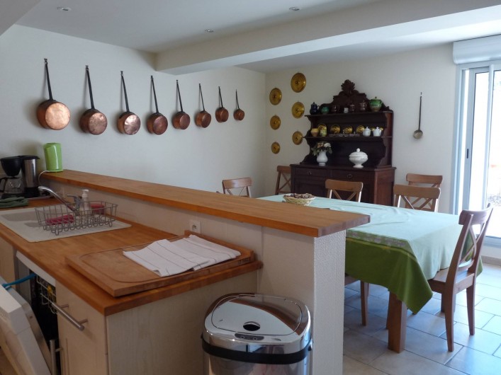 Location de vacances - Gîte à Cournanel - Cuisine séjour Gîte Adèle