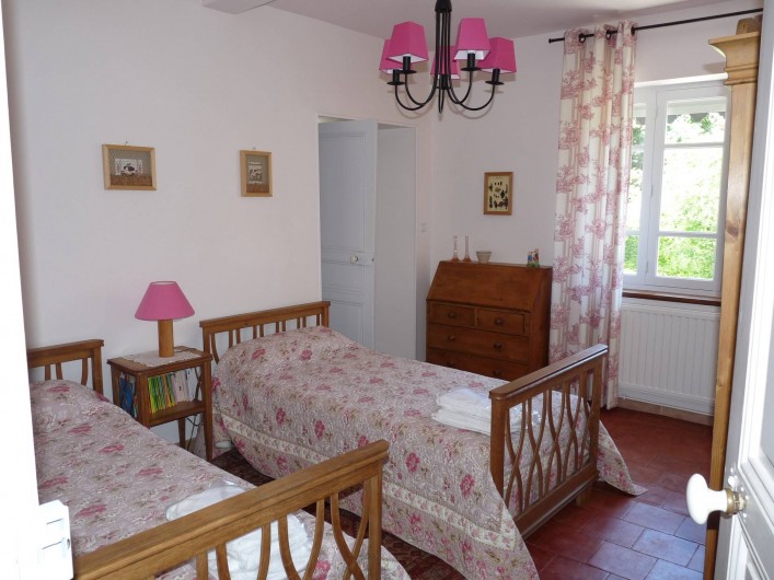 Location de vacances - Gîte à Cournanel - Chambre 2  Gîte adèle , 2 lits en 90