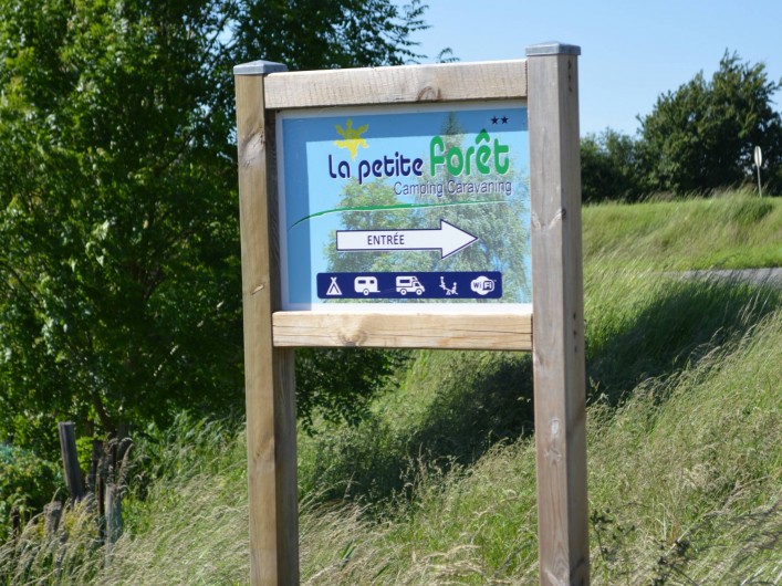 Location de vacances - Bungalow - Mobilhome à Aire-sur-la-Lys - Entrée du camping