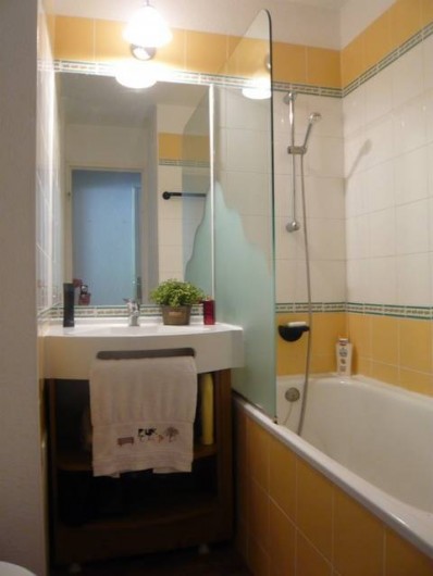 Location de vacances - Appartement à Méribel-Mottaret - salle de bains