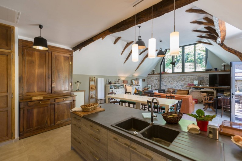 Location de vacances - Villa à Beaulieu-sur-Dordogne - séjour vu de la cuisine