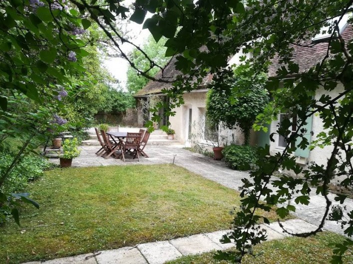 Location de vacances - Gîte à Saint-Georges-sur-Baulche - Vue, terrasse