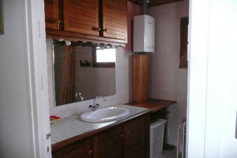 Location de vacances - Villa à La Tranche-sur-Mer - Salle de bain avec  douche wc independant