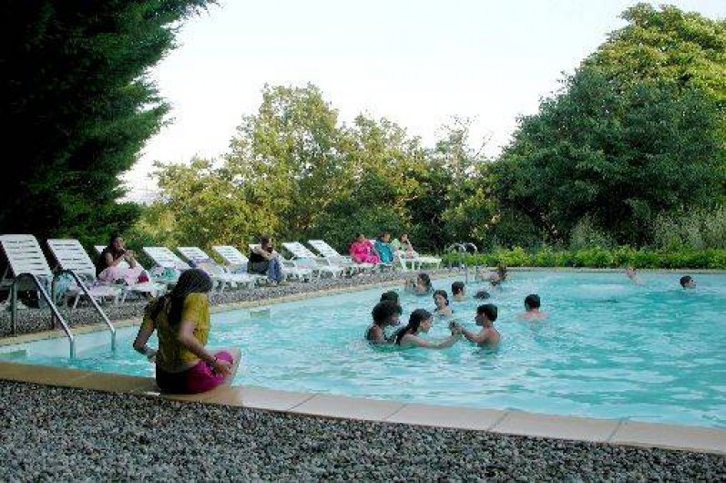 Location de vacances - Gîte à Grane - LA piscine partagée