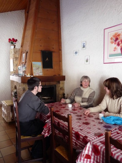 Location de vacances - Gîte à Habère-Poche - La salle à manger