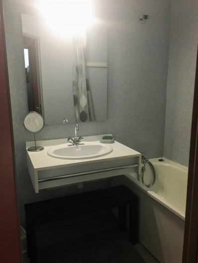 Location de vacances - Appartement à Cauterets - Salle de bain