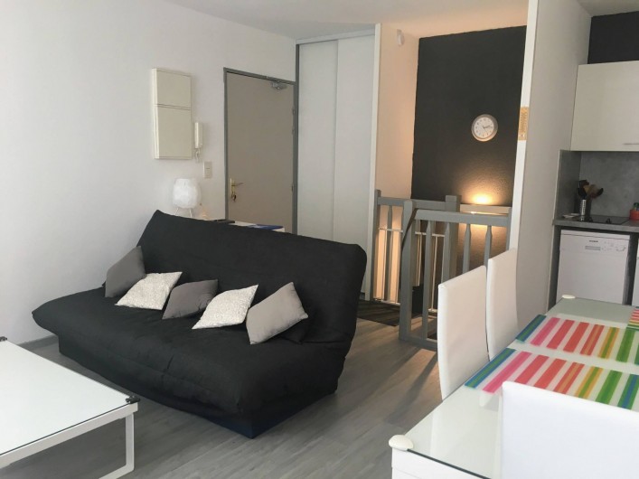 Location de vacances - Appartement à Cauterets - Salon et entrée