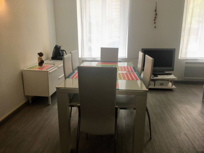 Location de vacances - Appartement à Cauterets - Vue depuis la cuisine