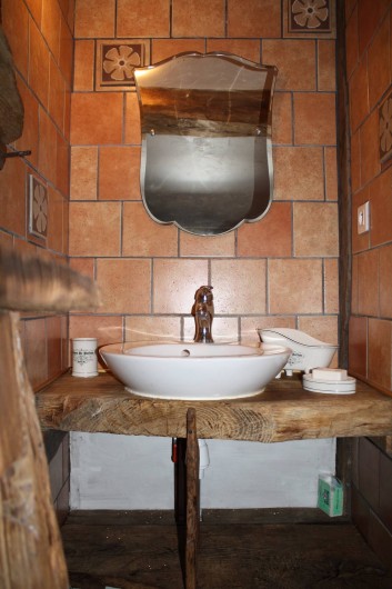 Location de vacances - Gîte à Chirassimont - Lave-main wc haut