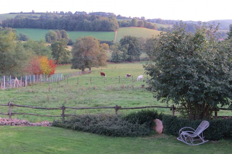 Location de vacances - Gîte à Chirassimont - Vue sur la campagne
