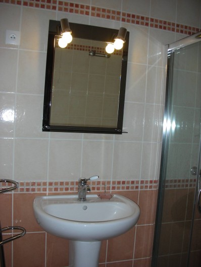Location de vacances - Appartement à Avançon - salle de bains