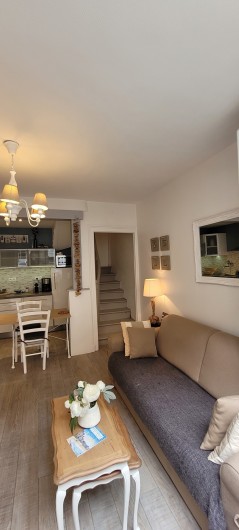 Location de vacances - Villa à Trouville-sur-Mer - escalier bois tournant