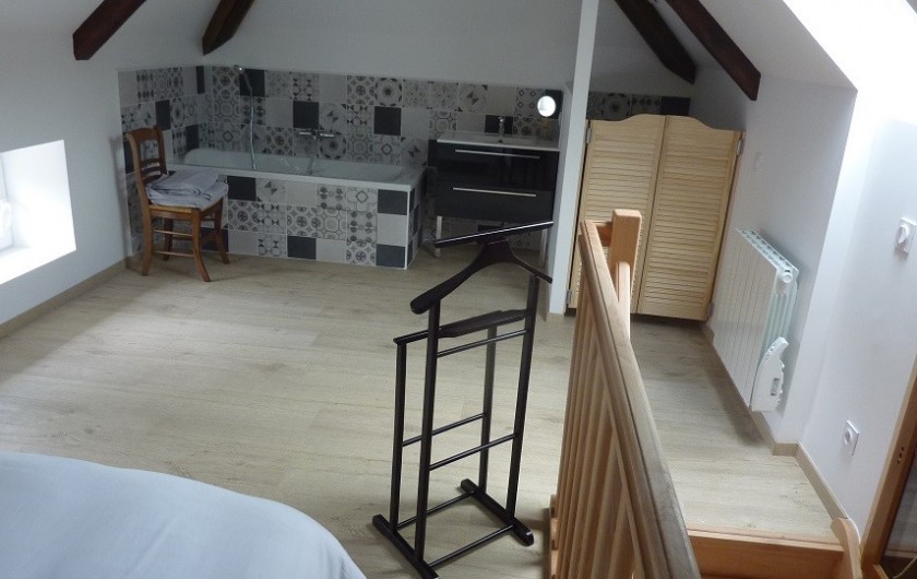 Location de vacances - Villa à Vosne-Romanée - Monté d'escalier et toilette chambre du haut