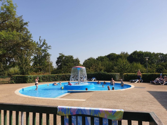 Location de vacances - Camping à Pressignac - Piscine extérieure
