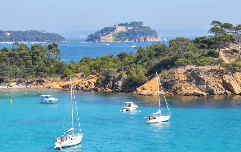 Location de vacances - Studio à Bormes-les-Mimosas - Plage de Brégançon