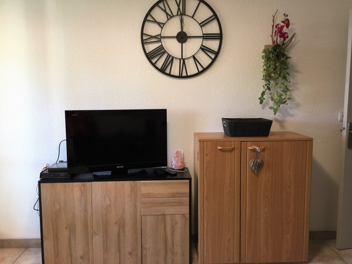 Location de vacances - Studio à Bormes-les-Mimosas - TV écran  80 cm