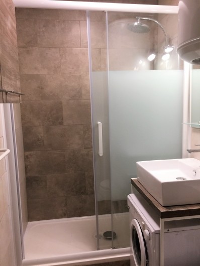 Location de vacances - Studio à Bormes-les-Mimosas - SDB