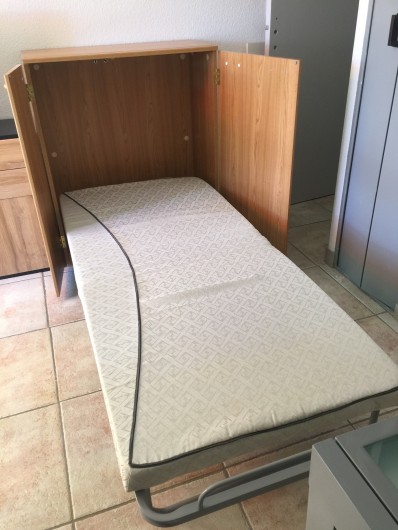 Location de vacances - Studio à Bormes-les-Mimosas - Lit d'appoint  place